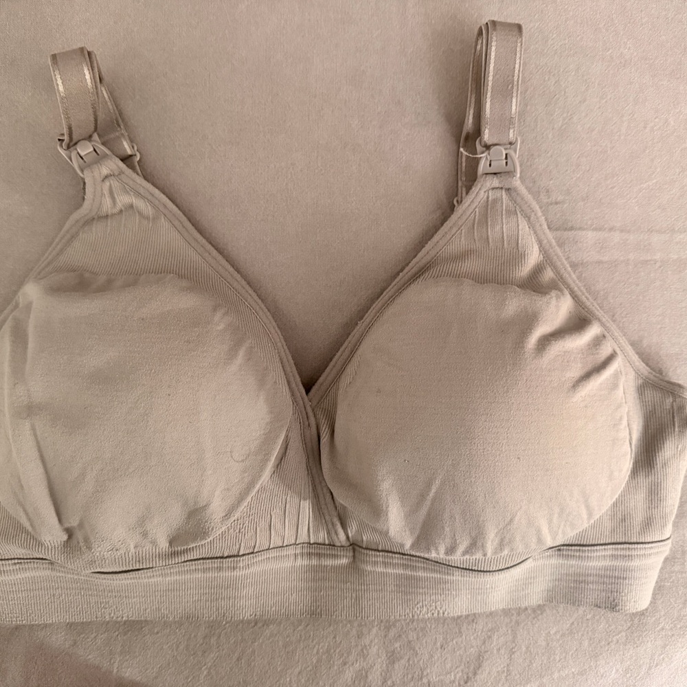 Maternity cream padded bra